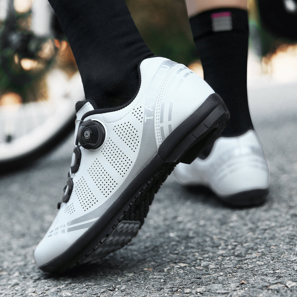 "Ekstra Tutuş – Bisiklet Ayakkabaları" can be rewritten as "Yüksek Tutuş – Bisiklet Ayakkabıları".